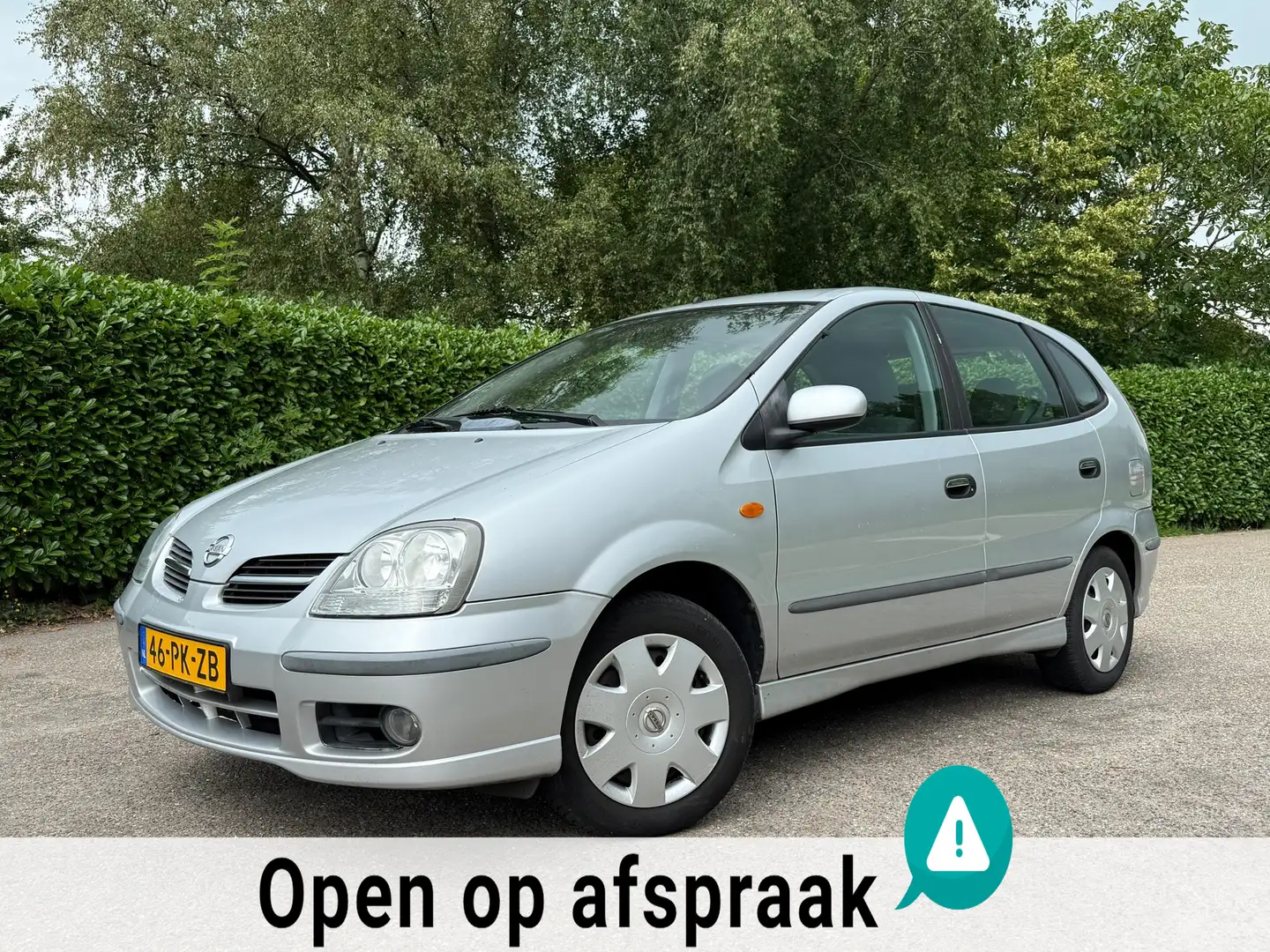 Nissan Almera Tino 1.8 Acenta Moviestar | Automaat Gri - 1