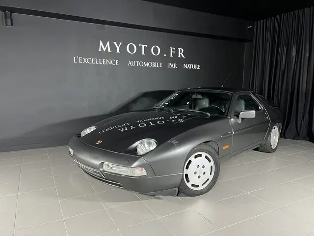 Porsche 928 S4