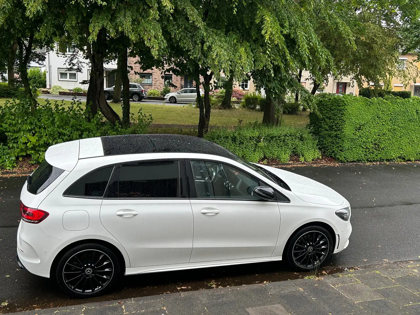 Mercedes-Benz B 250 B 250 e 8G-DCT AMG Line Weiß - 1