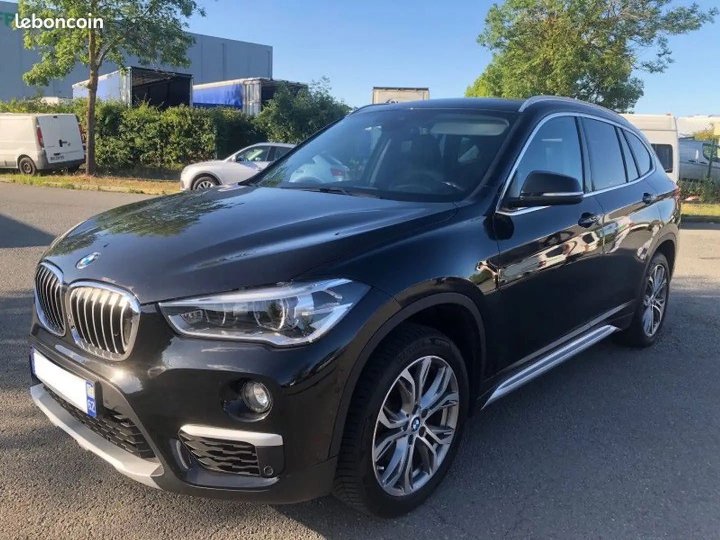 BMW X1 (F48) SDRIVE18D 150CH LOUNGE Noir - 1