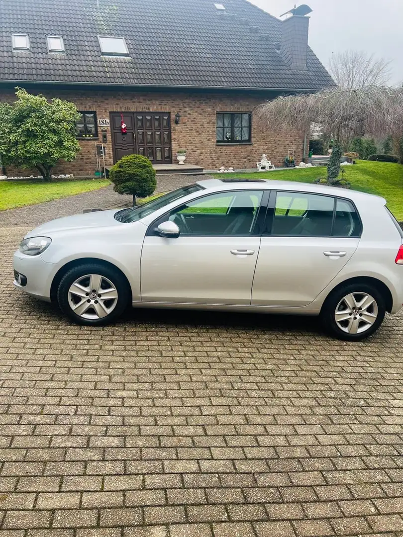 Volkswagen Golf 1.4 TSI 90 kW Comfortline, Klima, SD, 1 Han Stříbrná - 2