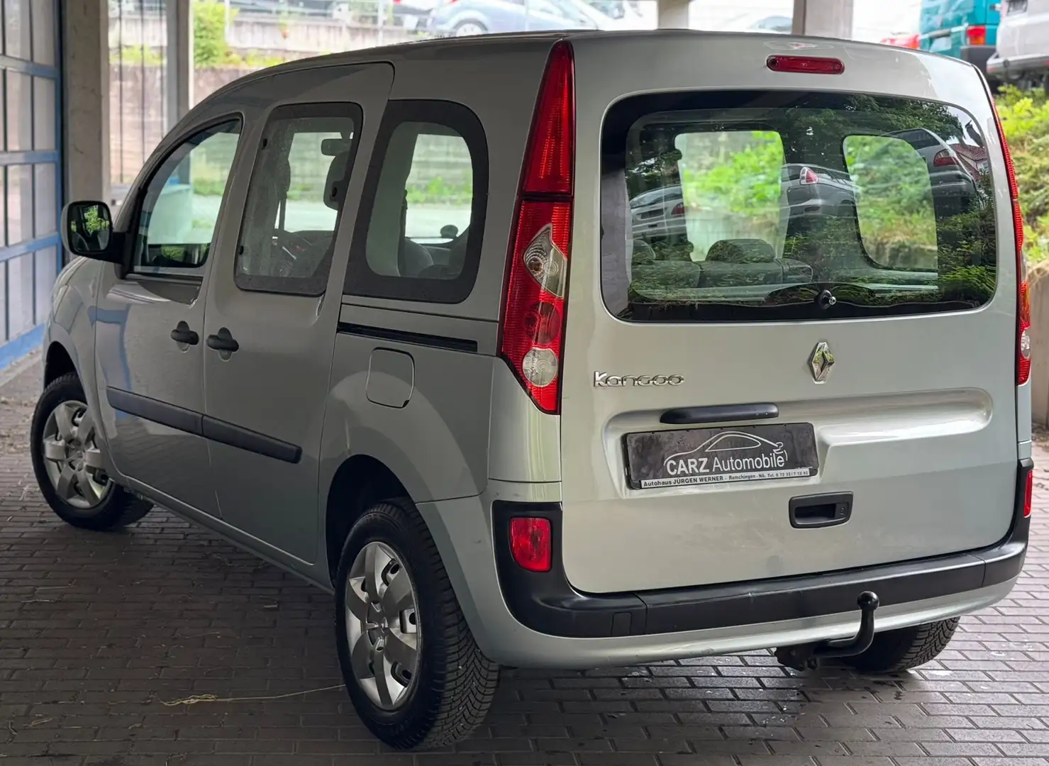 Renault Kangoo dCi 85 ** 2. Hand ** Tüv Neu ** Plateado - 2