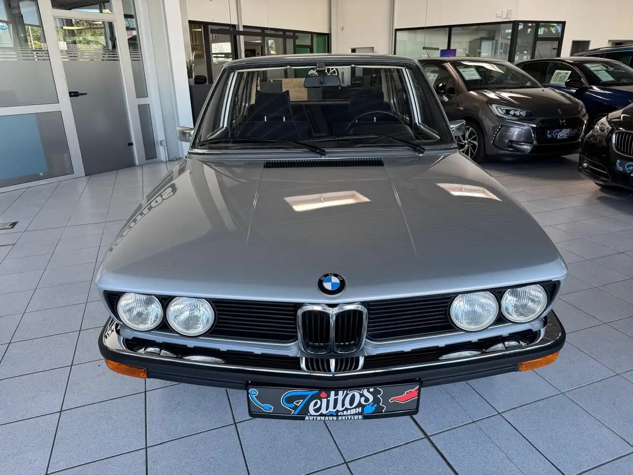 BMW 520 E12 *Automatik*Top Zustand*Oldtimer*Orig.KM*, foto 6