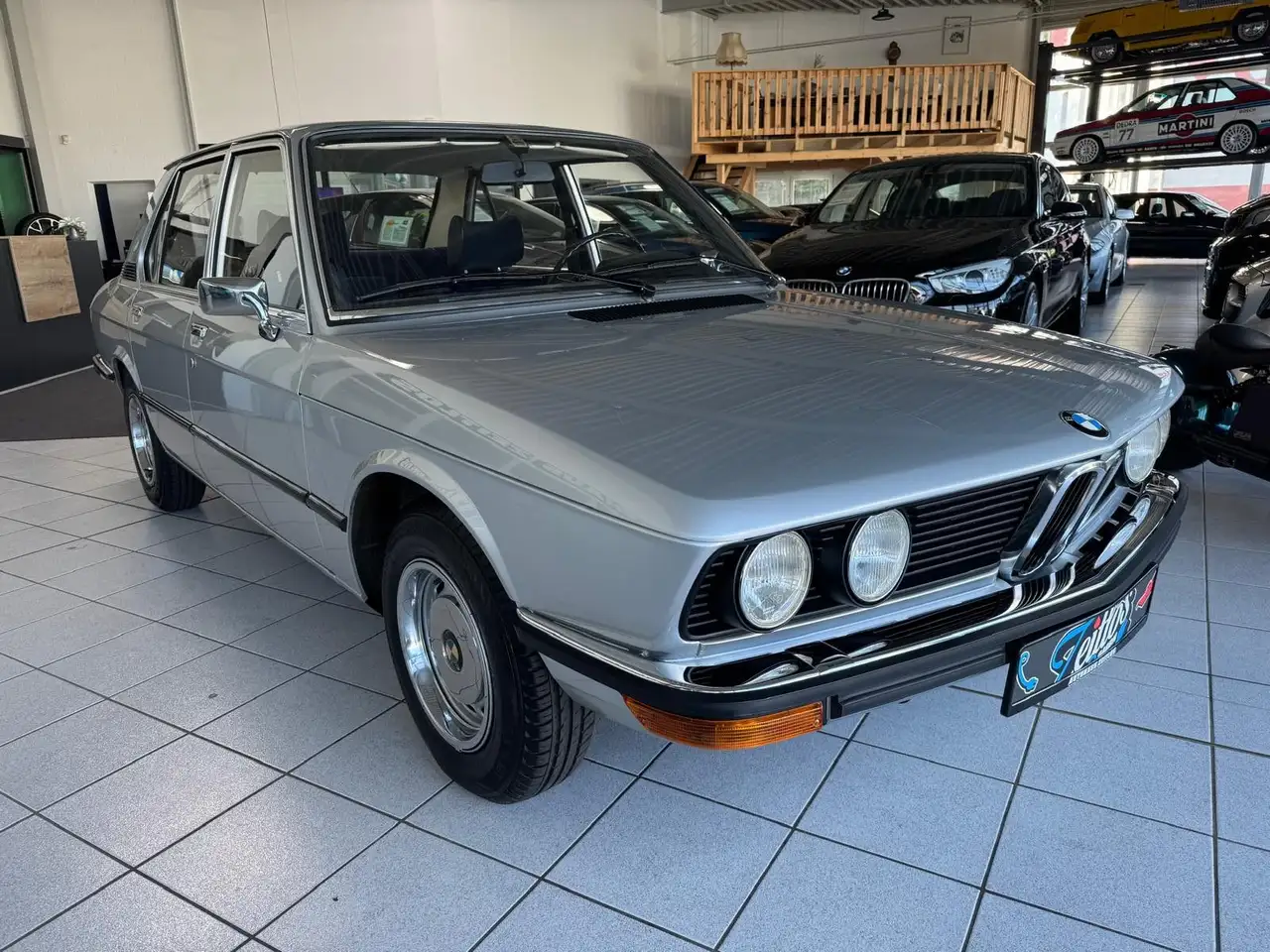BMW 520 E12 *Automatik*Top Zustand*Oldtimer*Orig.KM*, foto 2