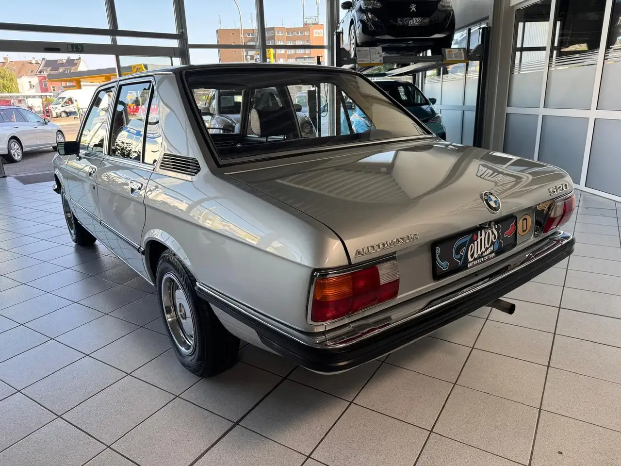 BMW 520 E12 *Automatik*Top Zustand*Oldtimer*Orig.KM*, foto 4