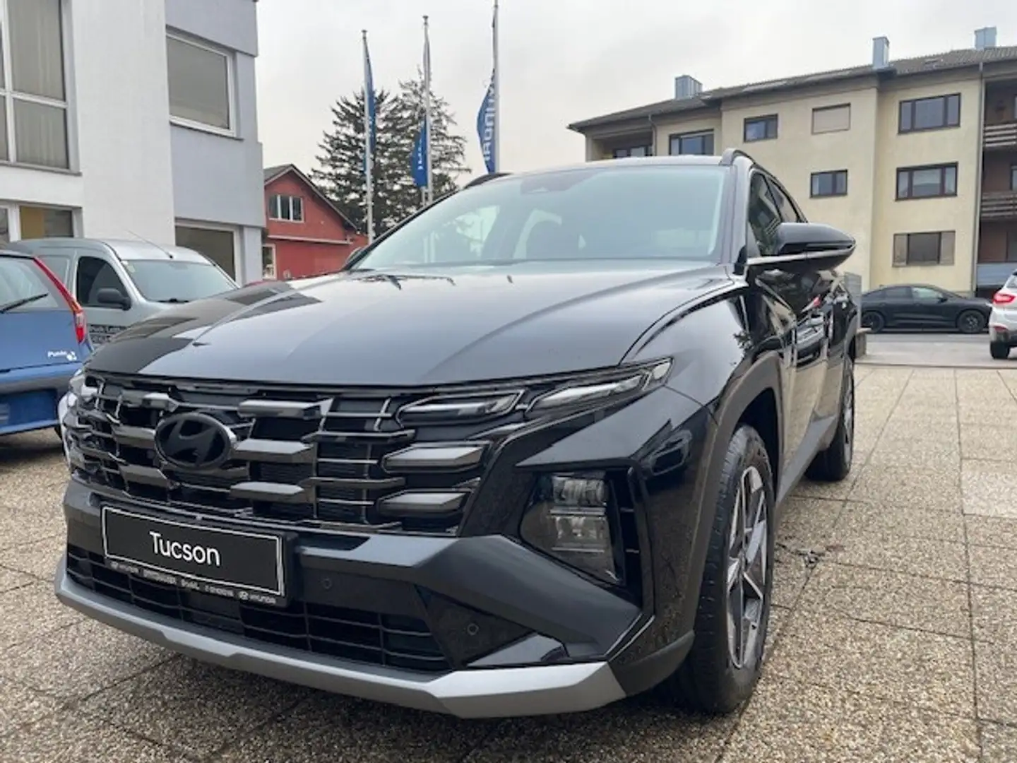 Hyundai TUCSON Tucson 1,6 T-GDI 2WD Go DCT Schwarz - 1