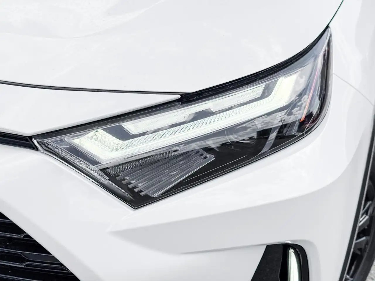 Toyota RAV 4 снимка Toyota RAV 4