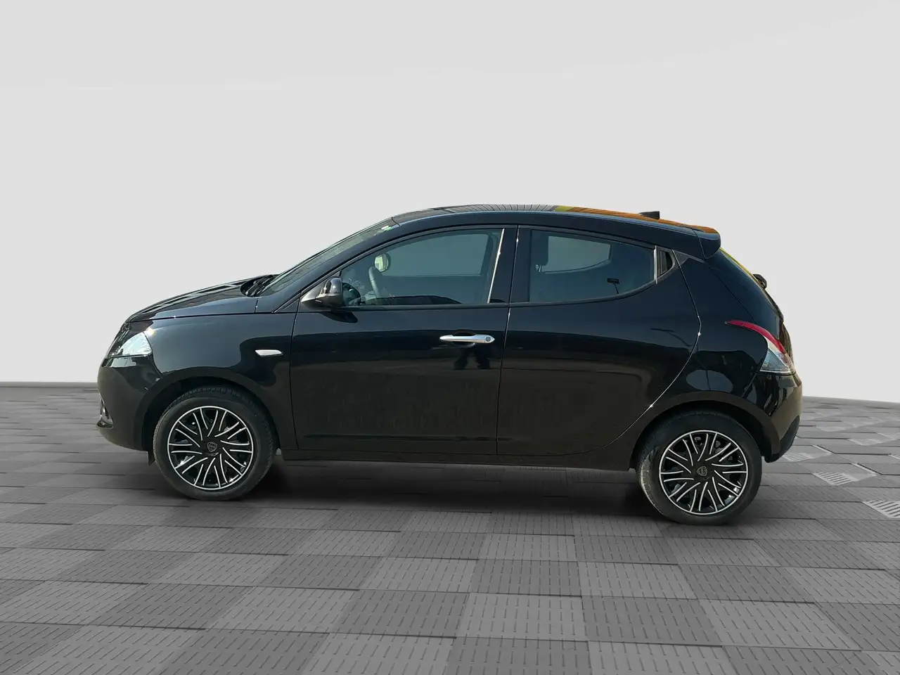 Lancia Ypsilon 2023