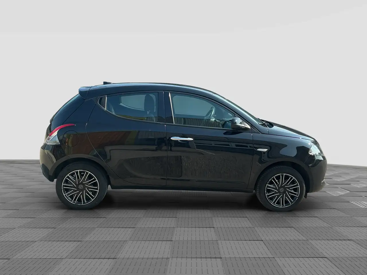 Lancia Ypsilon 2023 — фото 6