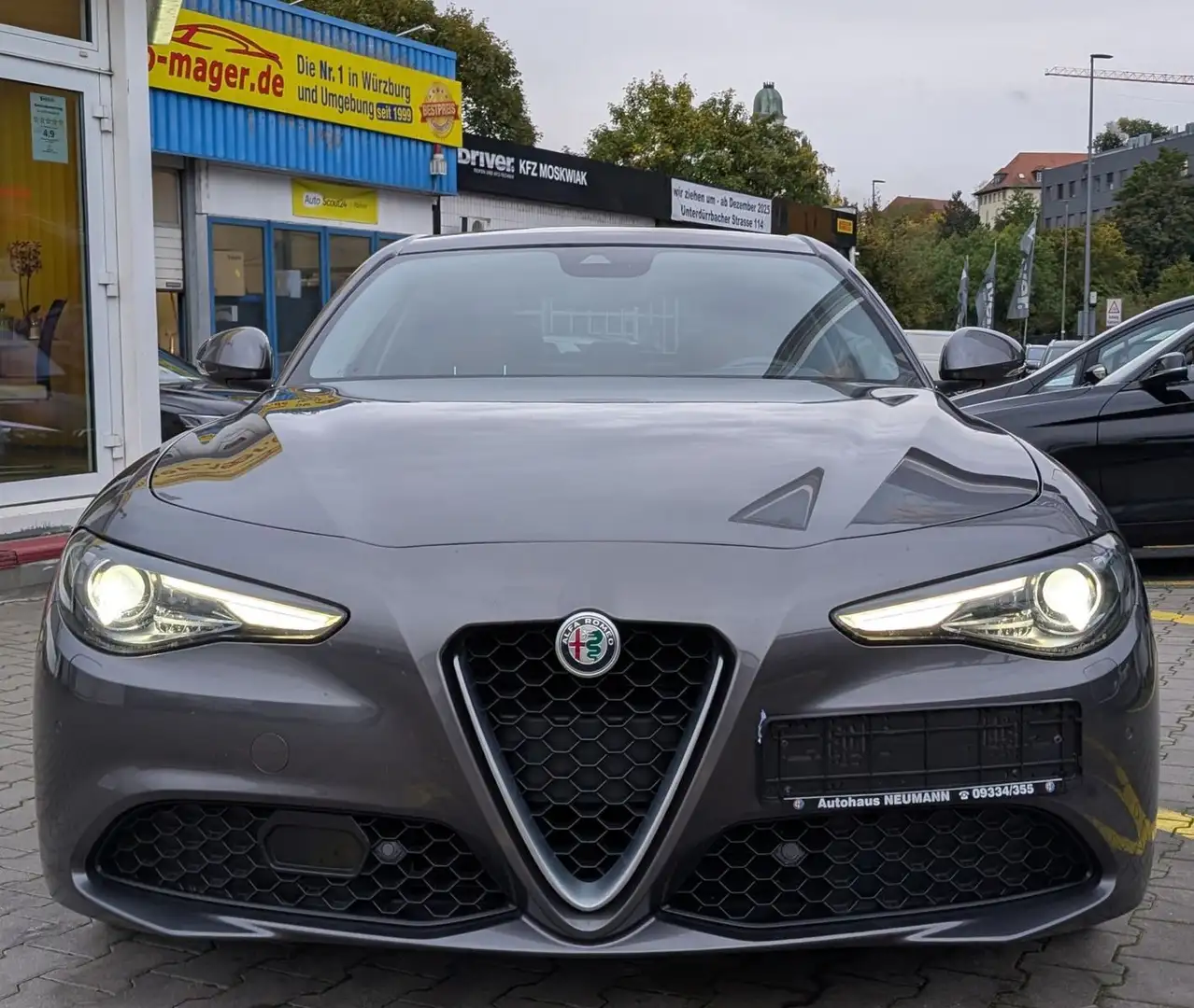 Alfa Romeo Giulia 2.2 JTDM Super*2.Hd*ACC*BiXen*PANO*PDC* Gris - 2