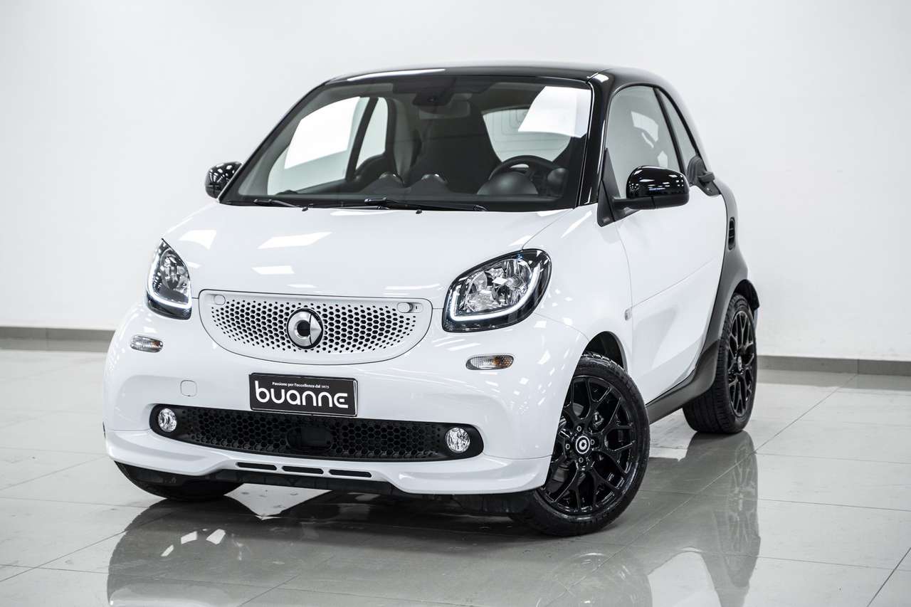 smart forTwo 1.0 71CV SUPERPASSION AUTO *SOLI 8.478 KM* NAVI IT