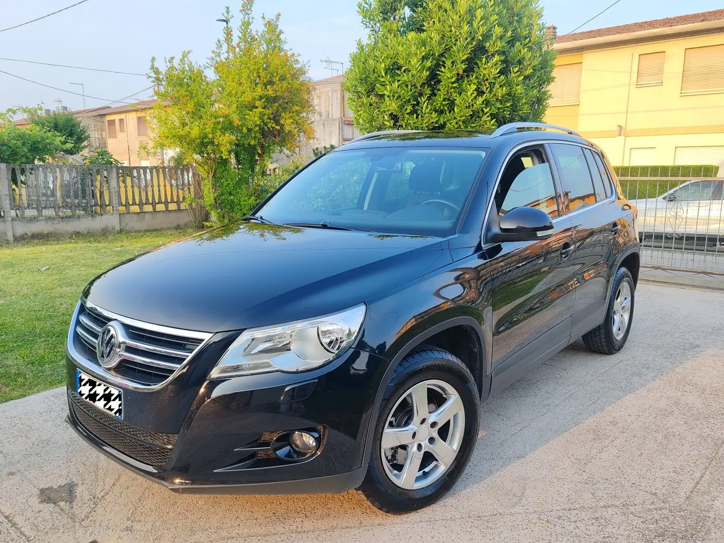 Volkswagen Tiguan 2.0 tdi 4motion +Gancio traino Perfetta - 1