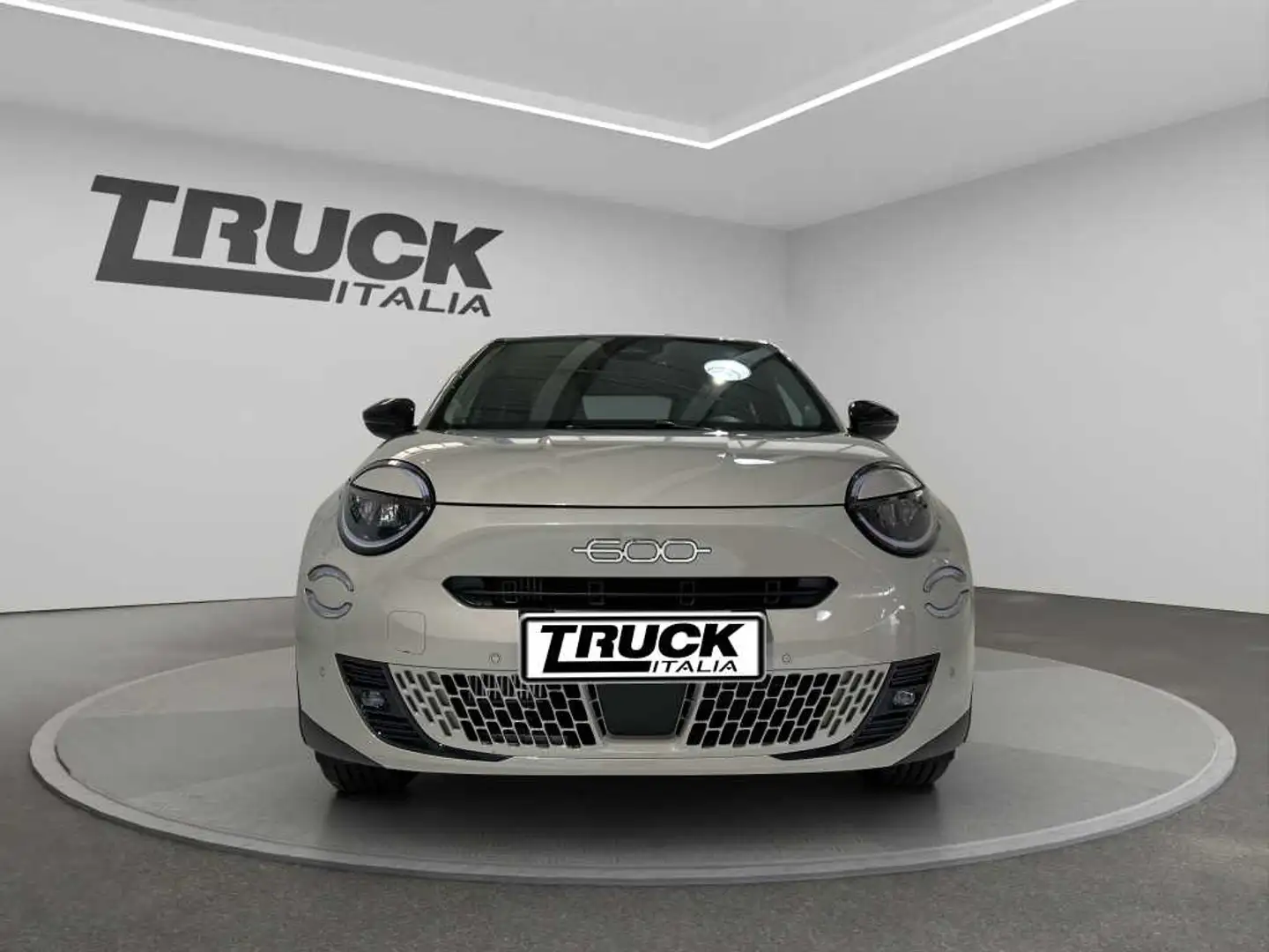 Fiat 600 IV 2023 - 600 1.2 hybrid La Prima 145cv auto Beige - 2