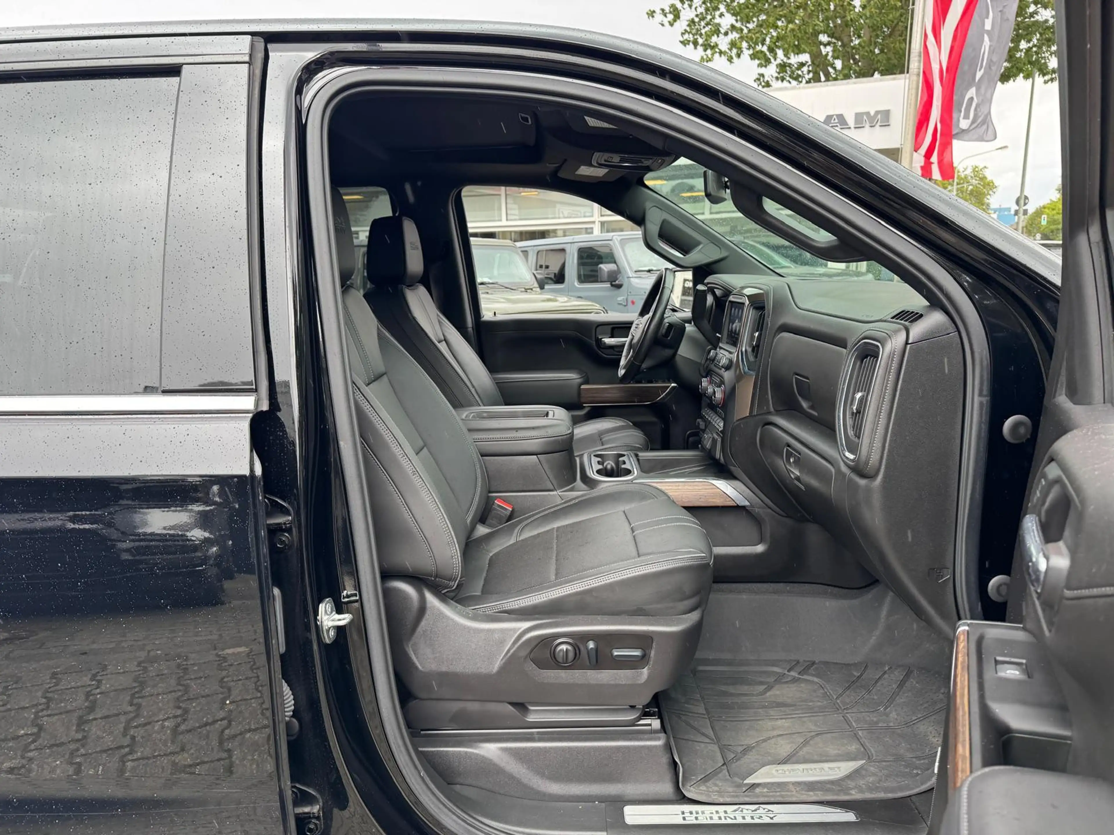 Chevrolet Silverado High Country 3.0l Duramax Longbed — photo 15