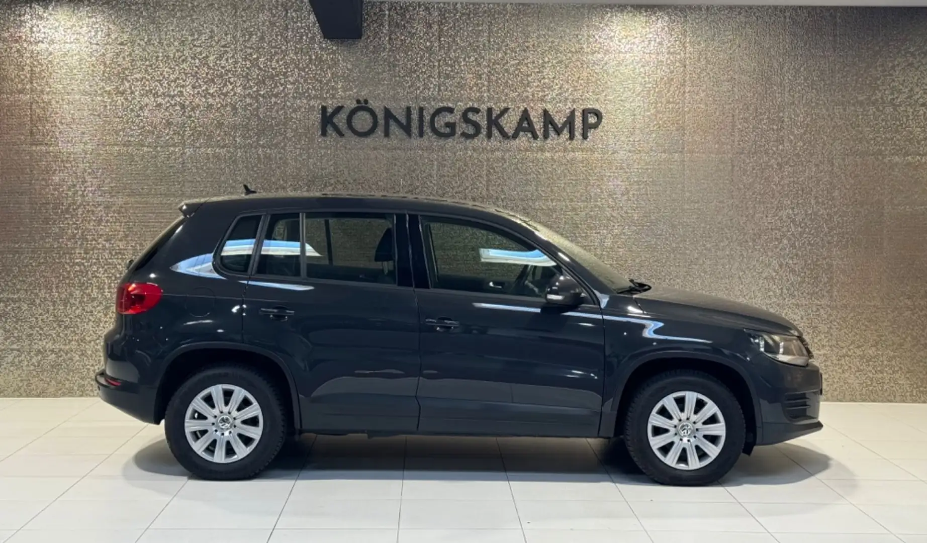 Volkswagen Tiguan Trend & Fun BMT * Gris - 2