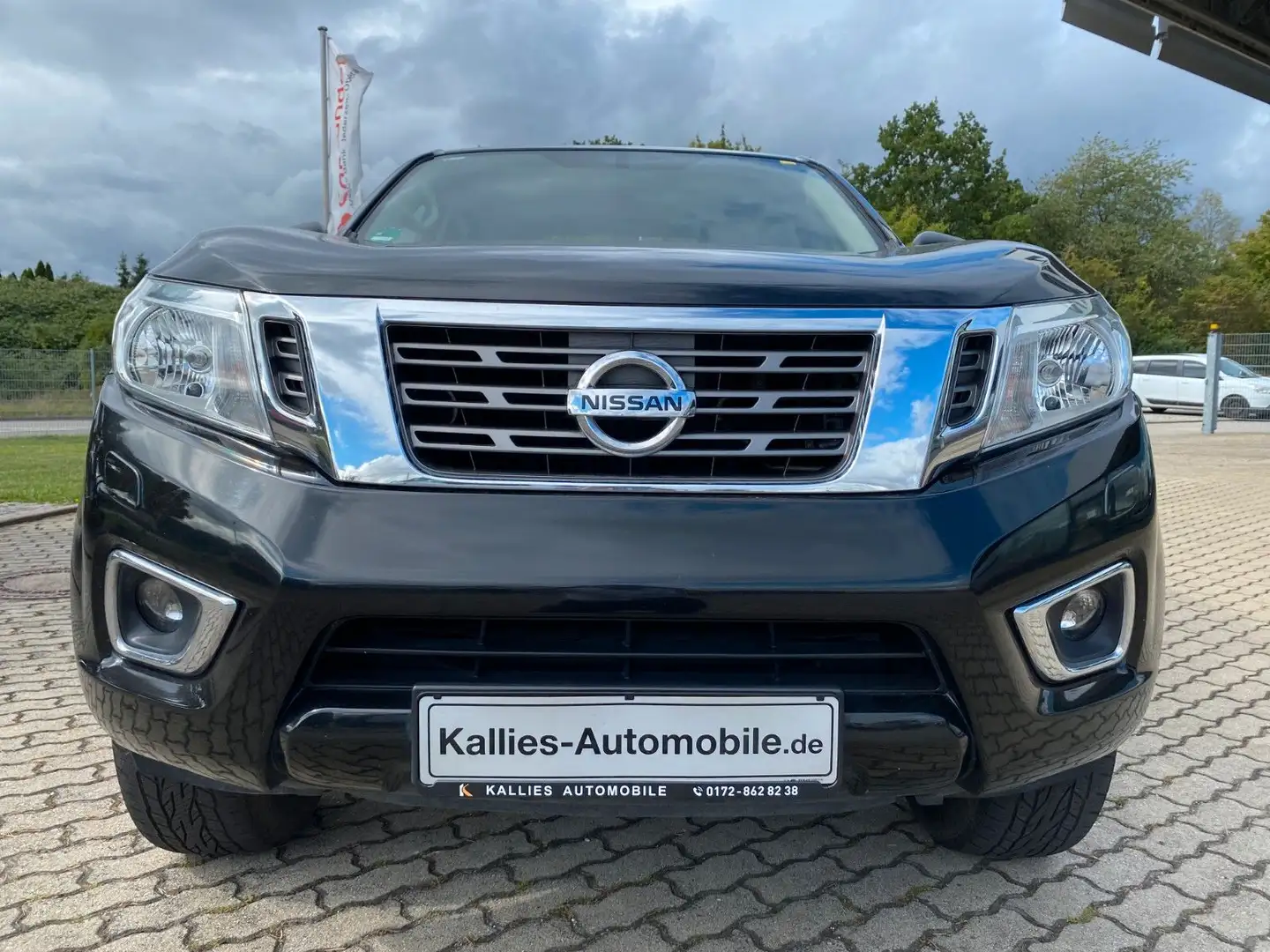 Nissan Navara NP300  Double Cab 4x4 Noir - 2