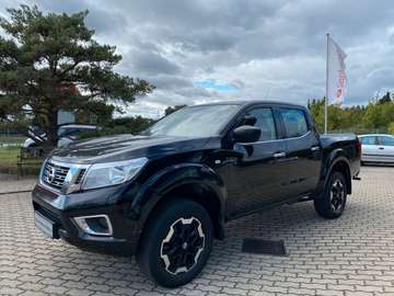 NP300 Double Cab 4x4