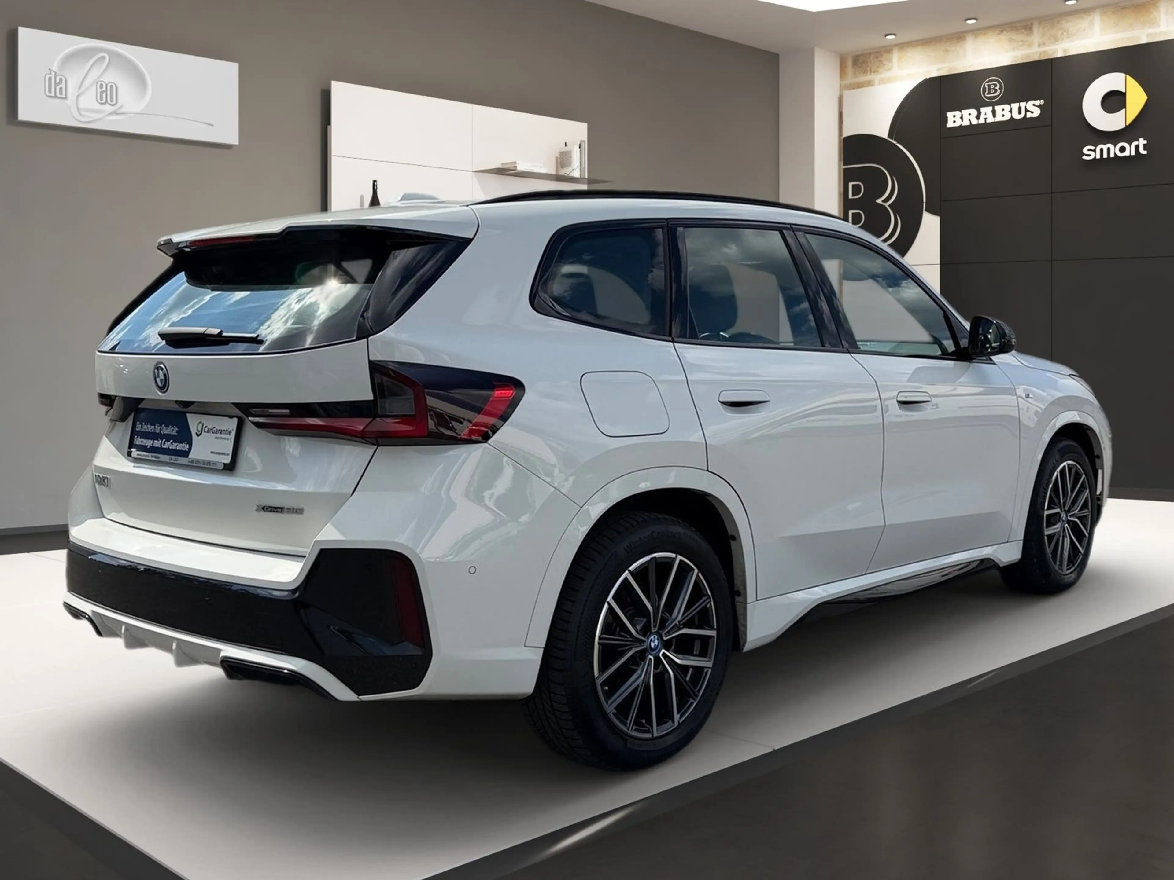 BMW iX1 30 xDrive M Sport Premium-Paket Kamera PDC — photo 5