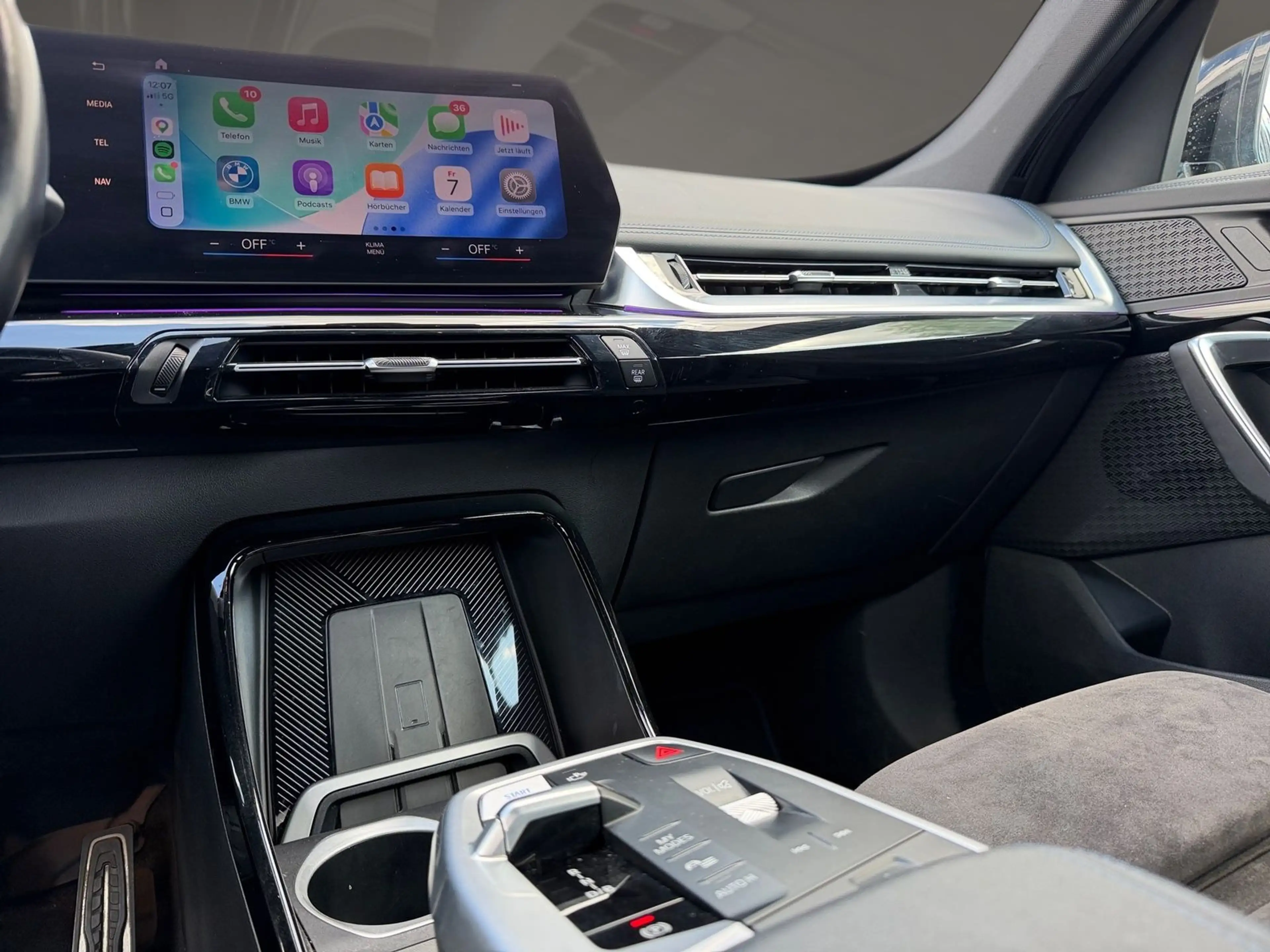 BMW iX1 30 xDrive M Sport Premium-Paket Kamera PDC — photo 14