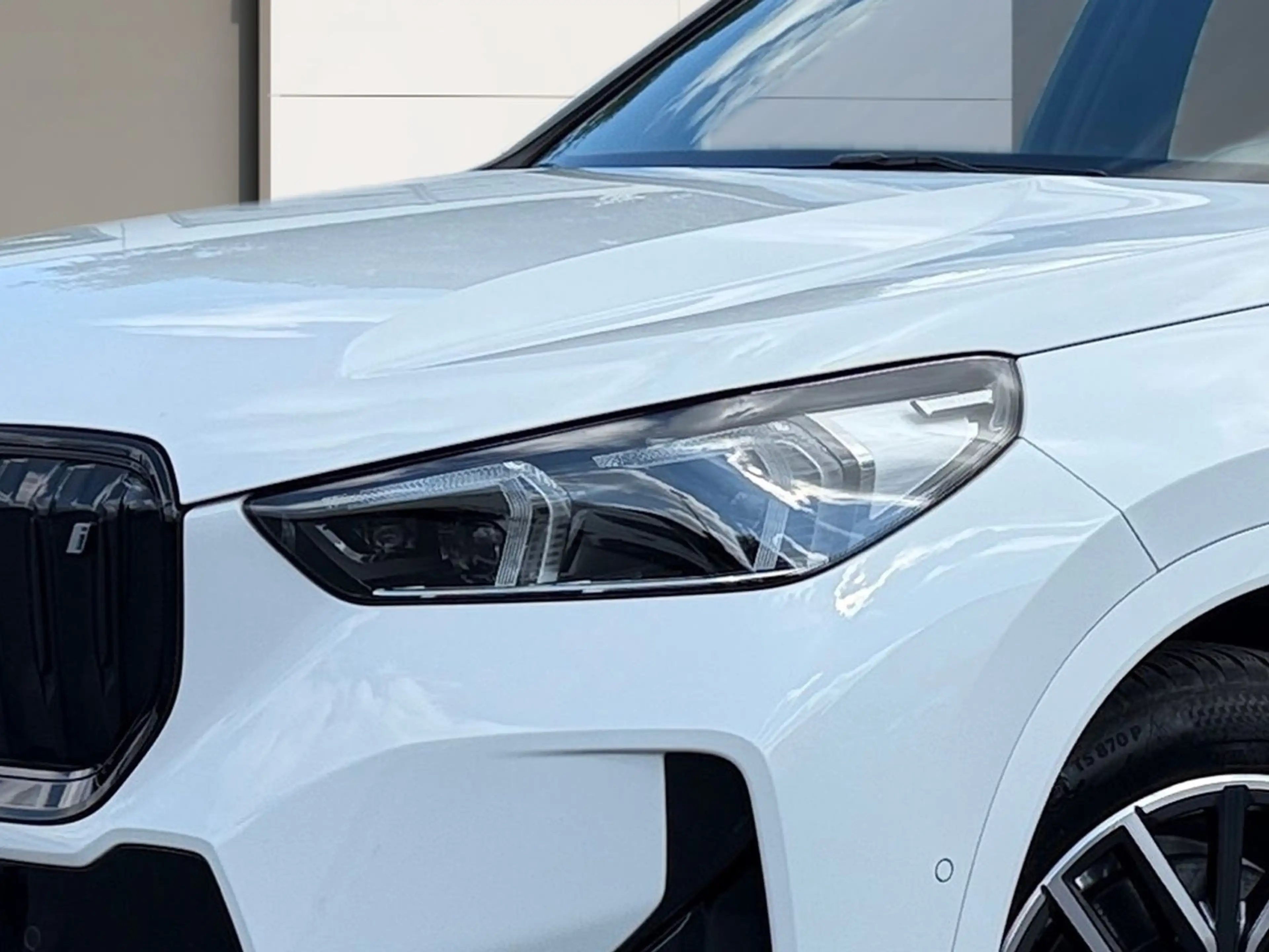 BMW iX1 30 xDrive M Sport Premium-Paket Kamera PDC — photo 7