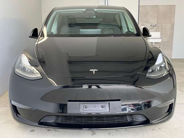 Tesla Model Y Performance Dualmotor-Allrad 393kW / 534PS 393k...