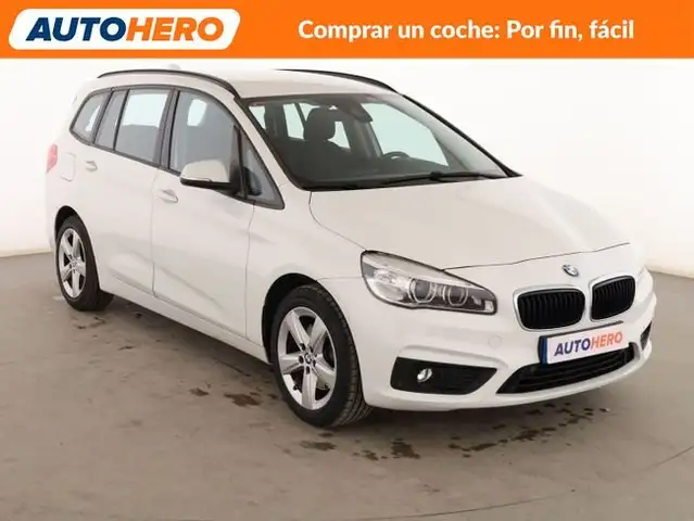 BMW 2 Series view 8