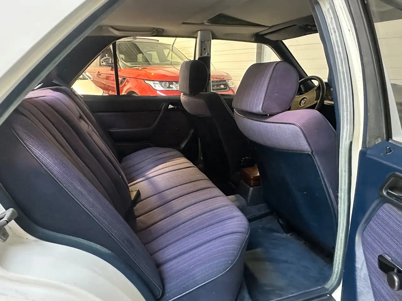 Mercedes-Benz 500 200-500 (W124) 250 D Oldtimer 1985, foto 10