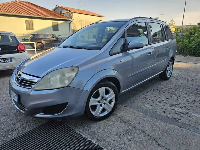 Opel Zafira Zafira II 2005 1.9 cdti Cosmo 120cv