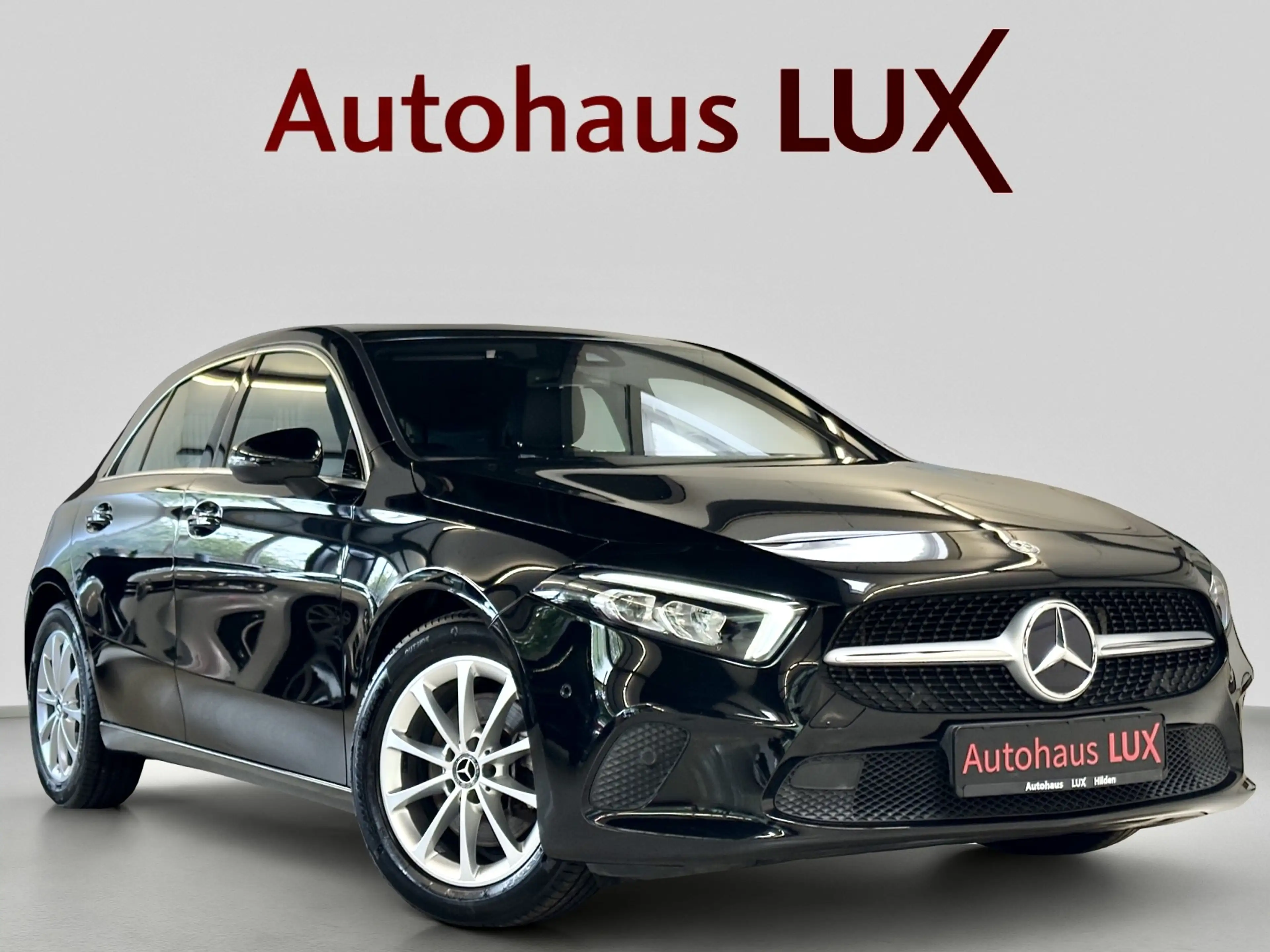 Mercedes-Benz A 220 4MATIC*190PS*BENZIN*LED*NAVI*STANDHEIZUNG