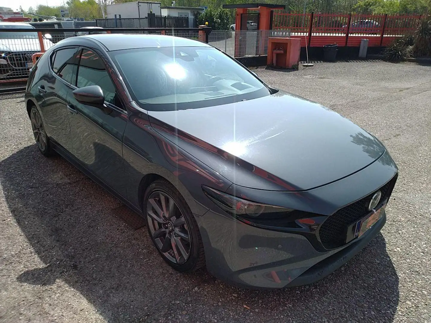 Mazda 3 1.8L Skyactiv-D Exceed Gris - 2