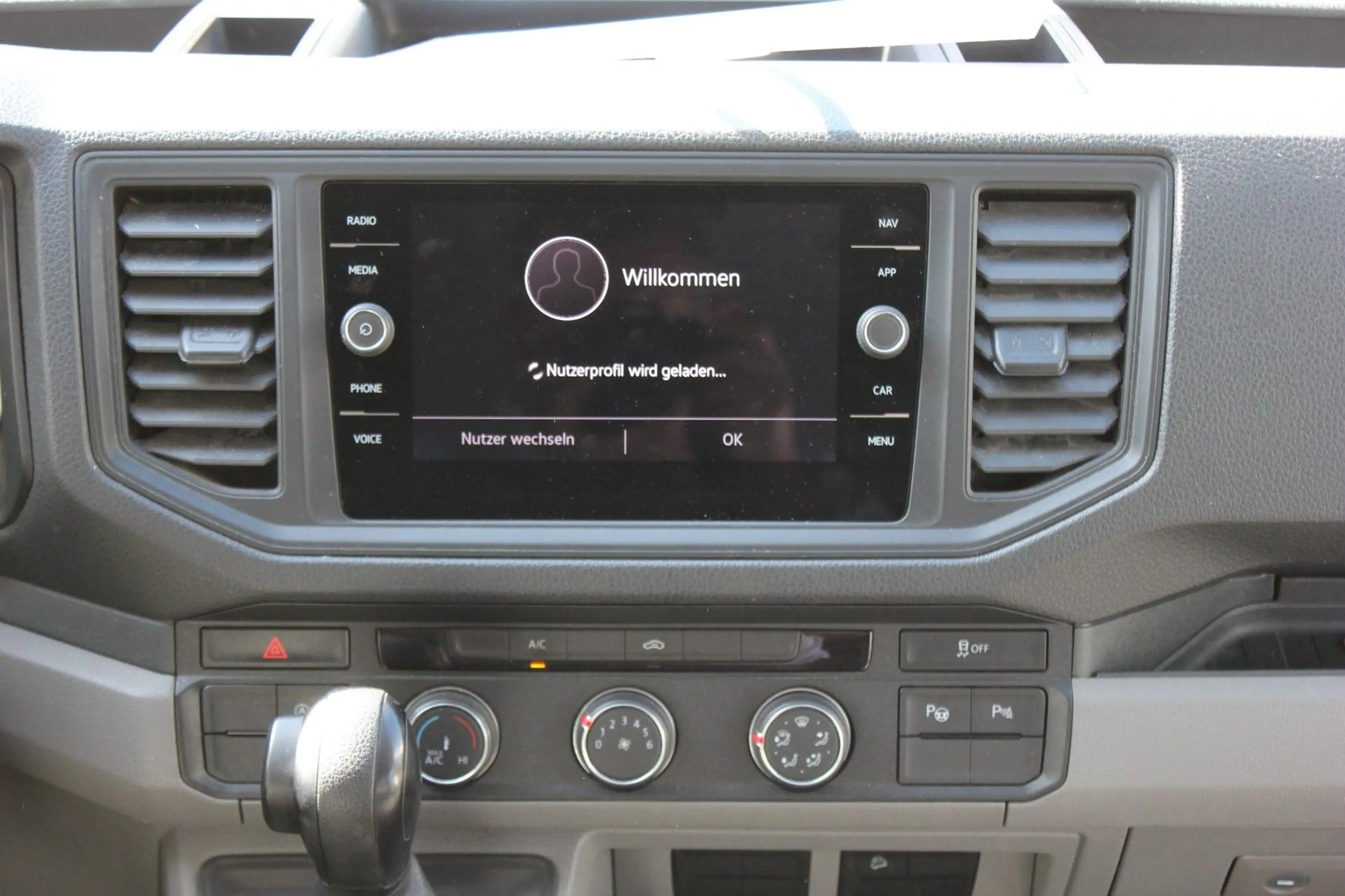 Volkswagen Crafter Kasten PLUS 35 LR HD 2.0 TDI 4motion DSG — photo 9