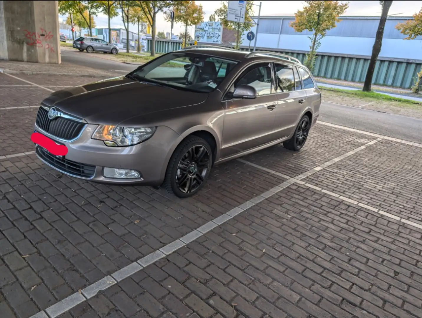 Skoda Superb Combi 1.8 TSI DSG Ambition Brons - 1