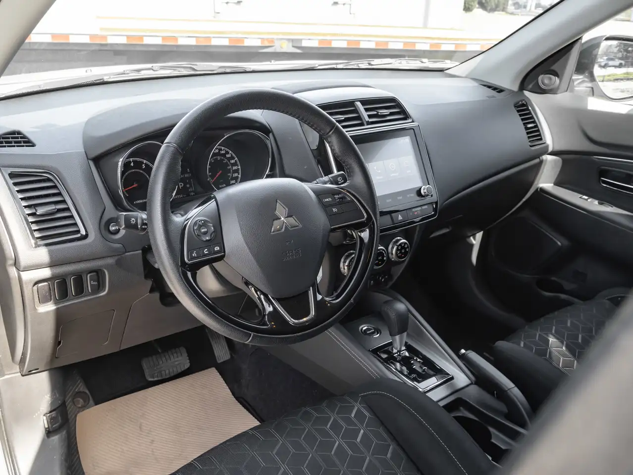 Mitsubishi RVR снимка Mitsubishi RVR