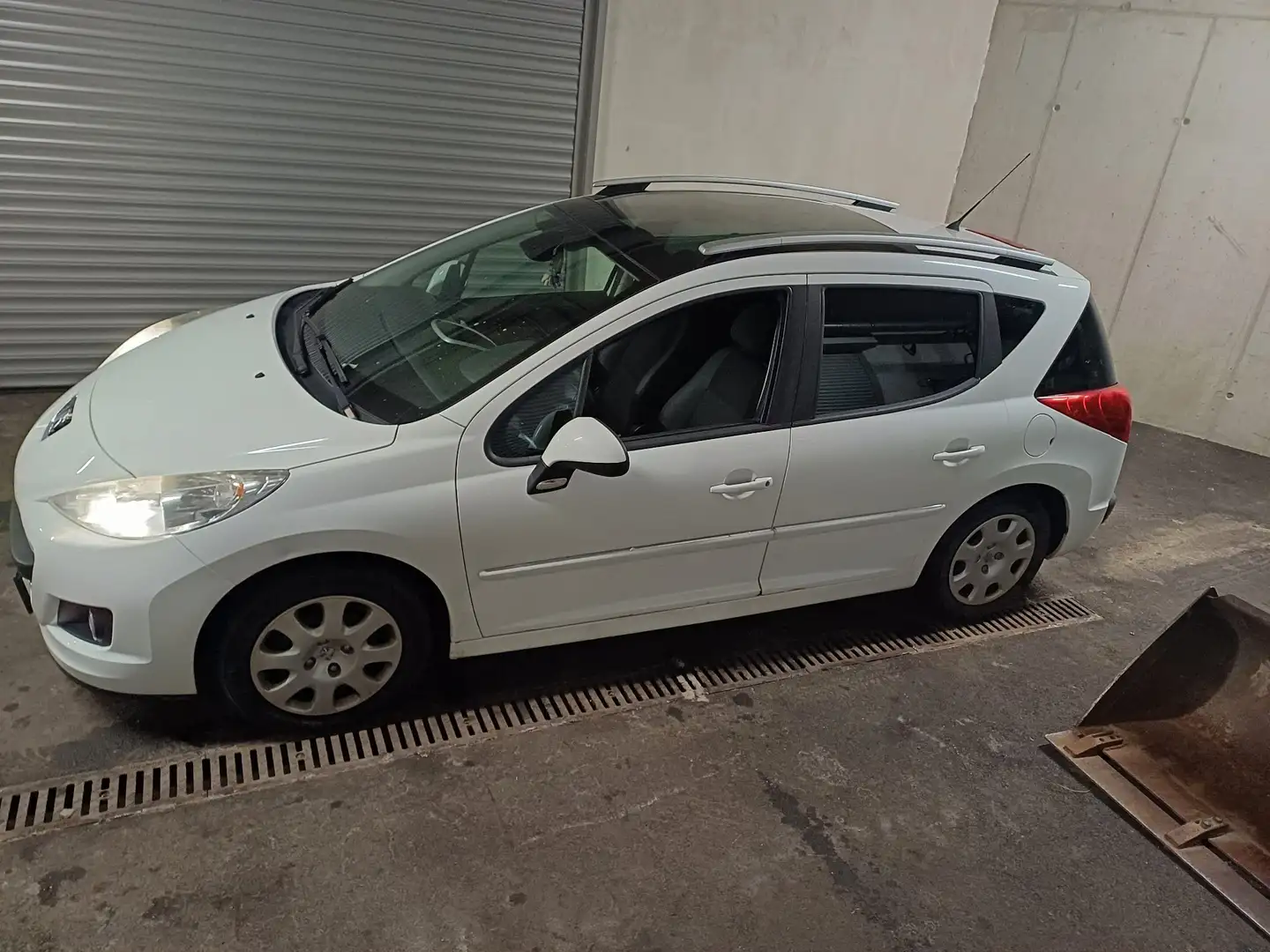 Peugeot 207 SW Trendy 1,4 16V VTi 100 - 1