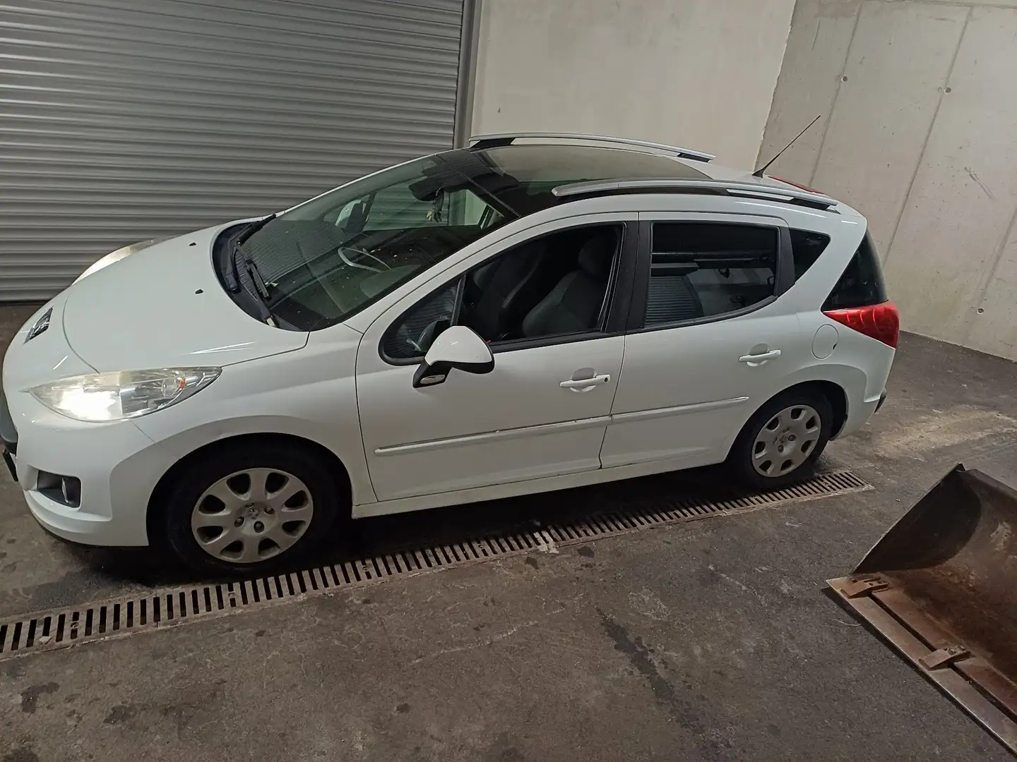 Peugeot 207 SW Trendy 1,4 16V VTi 100 - 2