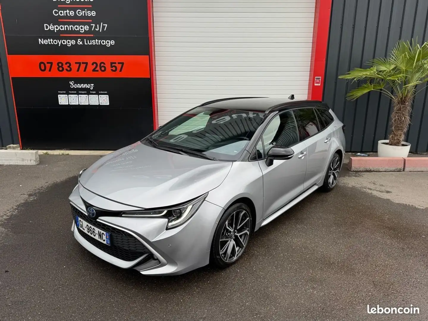Toyota Corolla TOURING SPORT Collection MY22 2.0 Hybride – 184 h pack JBL Gris - 2