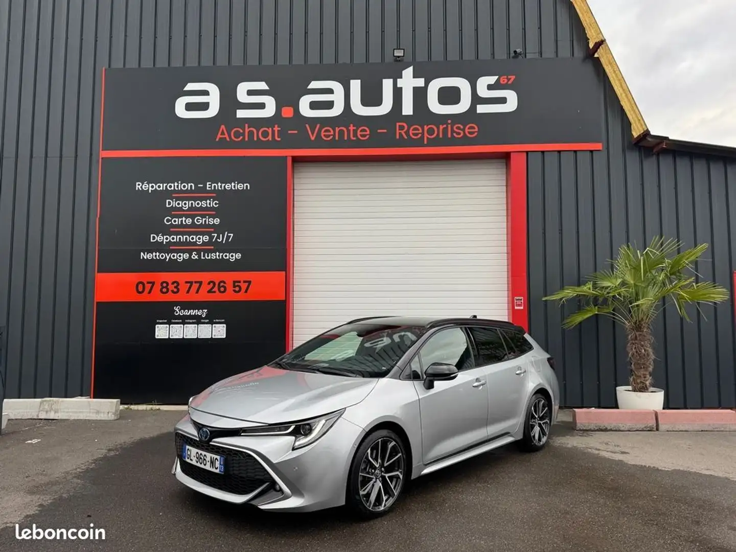 Toyota Corolla TOURING SPORT Collection MY22 2.0 Hybride – 184 h pack JBL Gris - 1