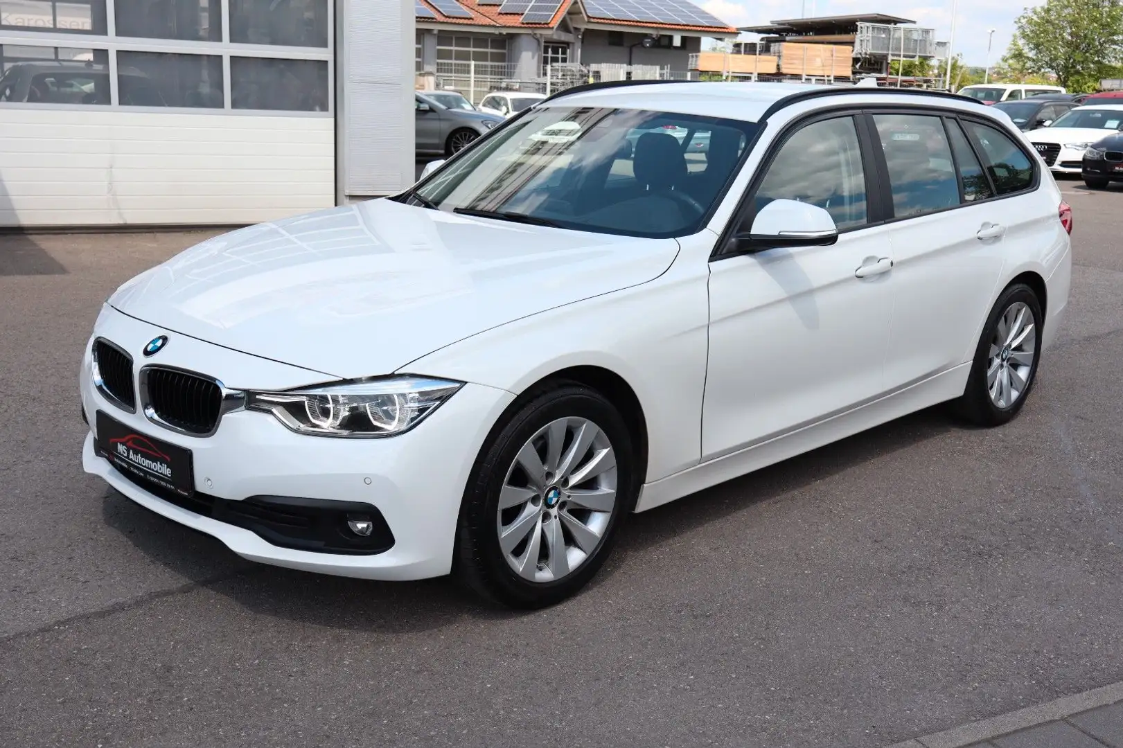 BMW 318 d Touring Advantage Aut. HeadUp_LED_Navi_PDC Weiß - 1
