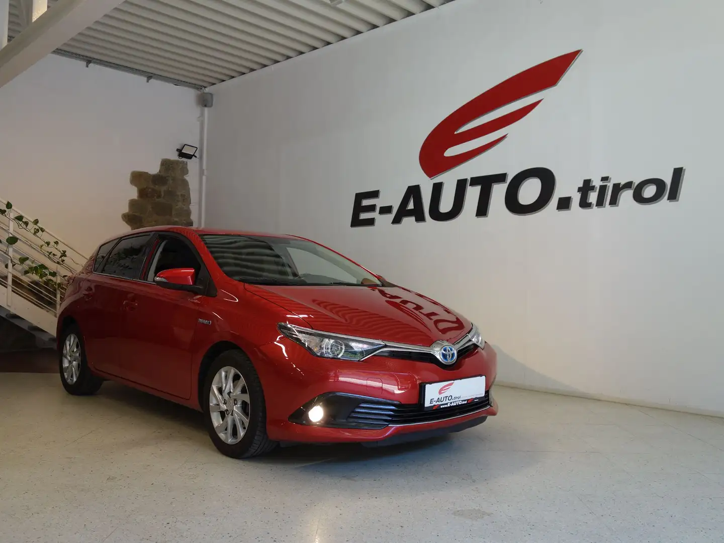 Toyota Auris 1,8 *HYBRID *136PS SYSTEM *EDITION *ERSTBESITZ Rot - 1