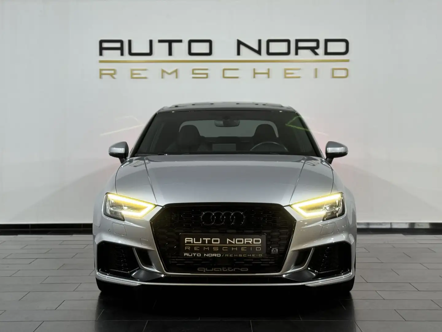 Audi RS3 2.5 TFSI Limo.quat.*Schale*Pano*Matrix*ACC* Zilver - 2