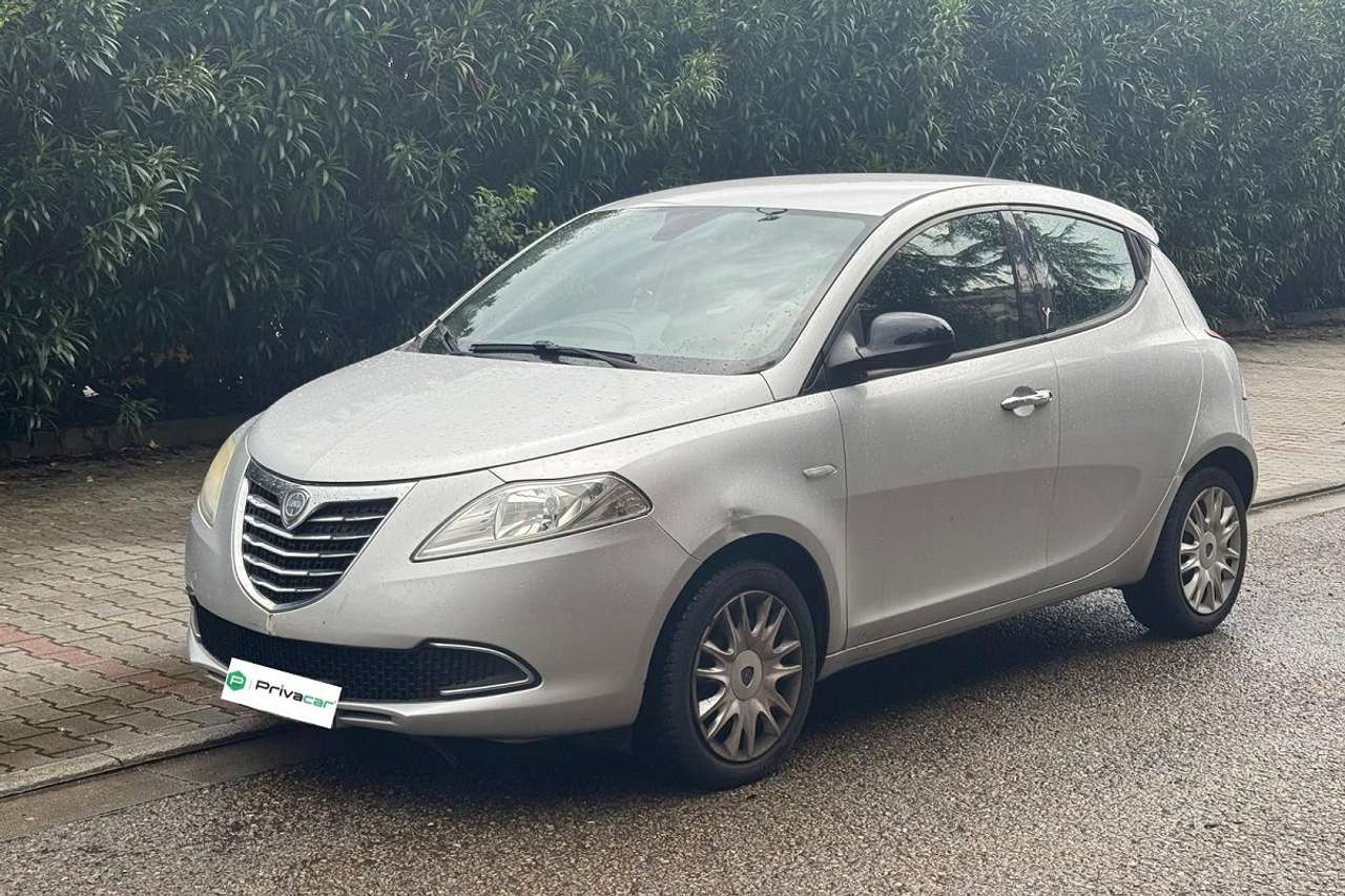 Lancia Ypsilon Ypsilon 1.2 69 CV 5 porte S&S Silver