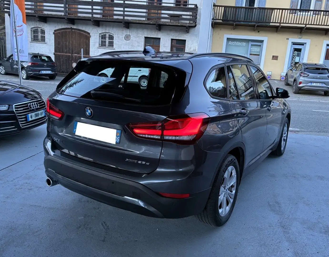 BMW X1 XDRIVE 25E 220Ch BUSINESS DESIGN BVA6 Gris - 2