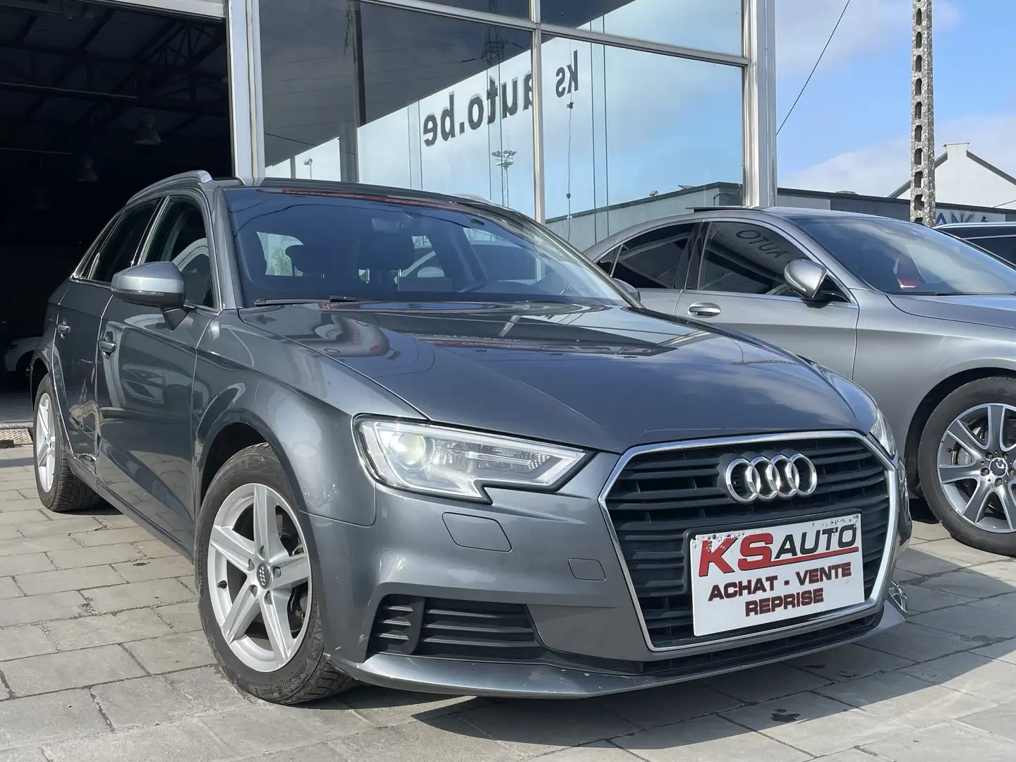Audi A3 Sportback 1.6 TDi/230.432KM/NAVI/CUIR/EURO 6dt Gris - 2