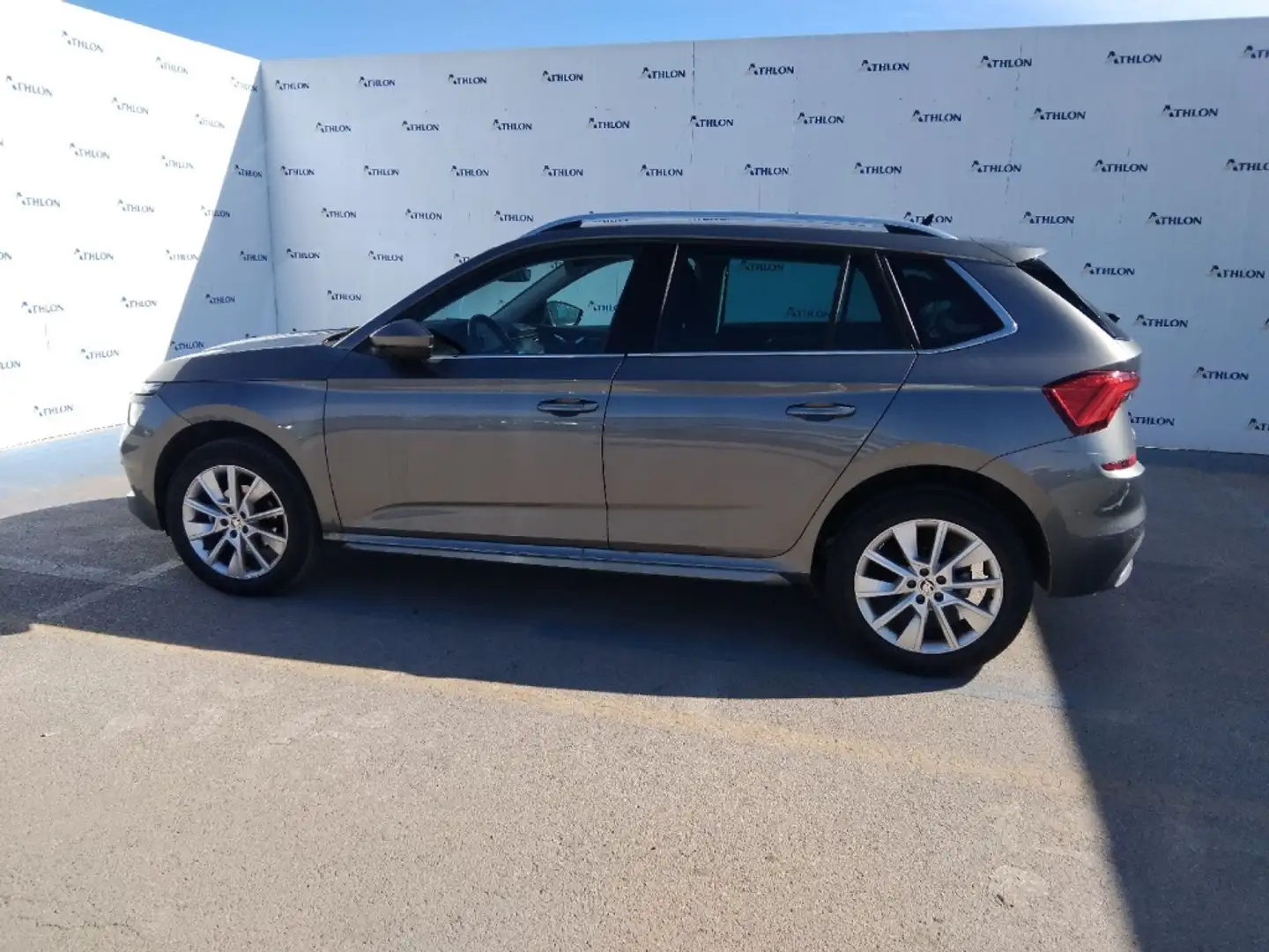 Skoda Kamiq 1.5 TSI Style DSG Gris - 2