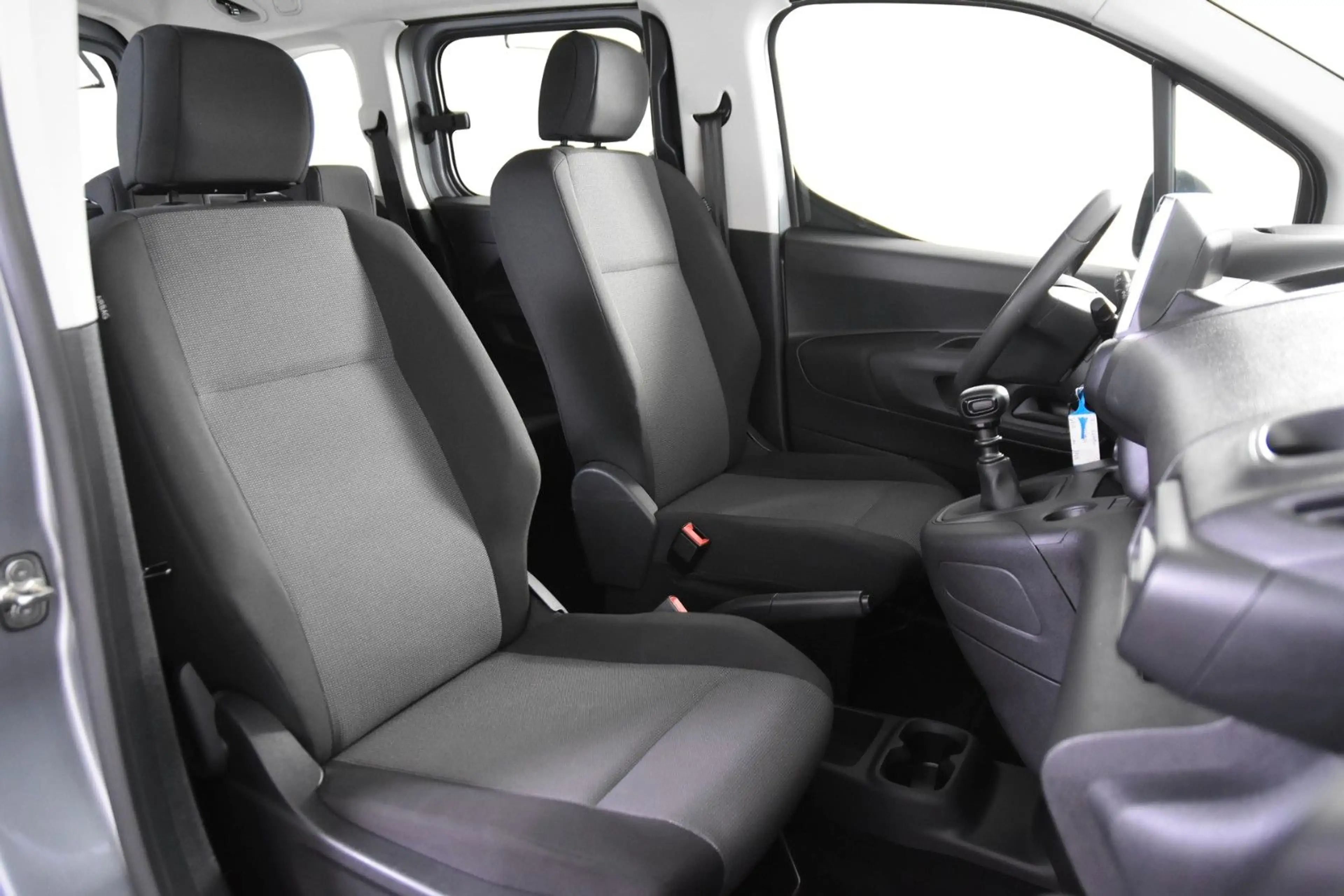 Opel Combo Life 1.2 Turbo *1.Hand*Navi*AHK*Carplay* — photo 3