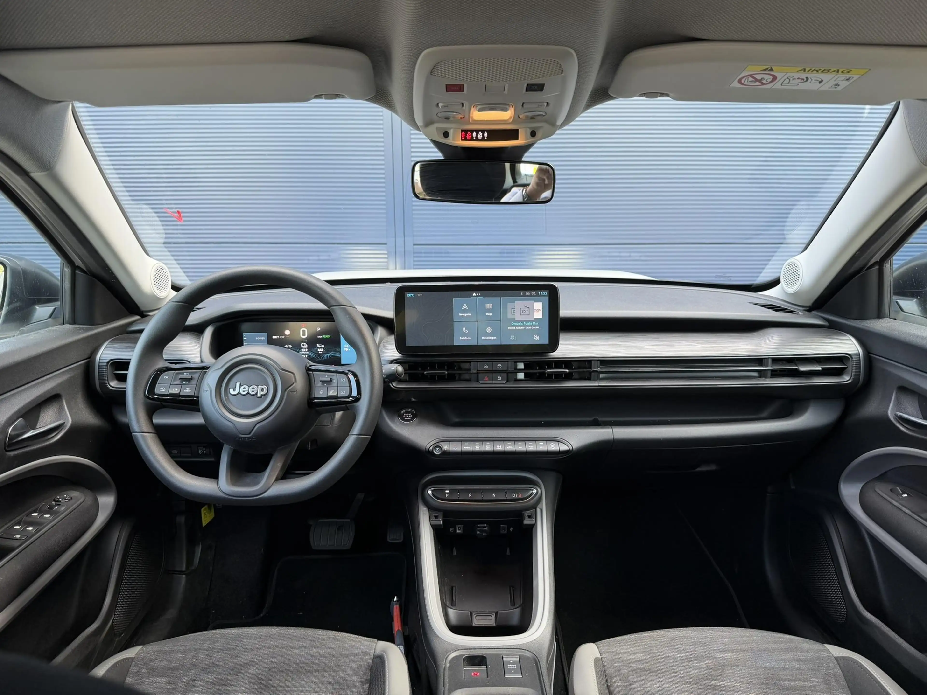 Jeep Avenger Longitude 54 kWh SOH 97,3% | Apple Carplay/Androi — photo 8