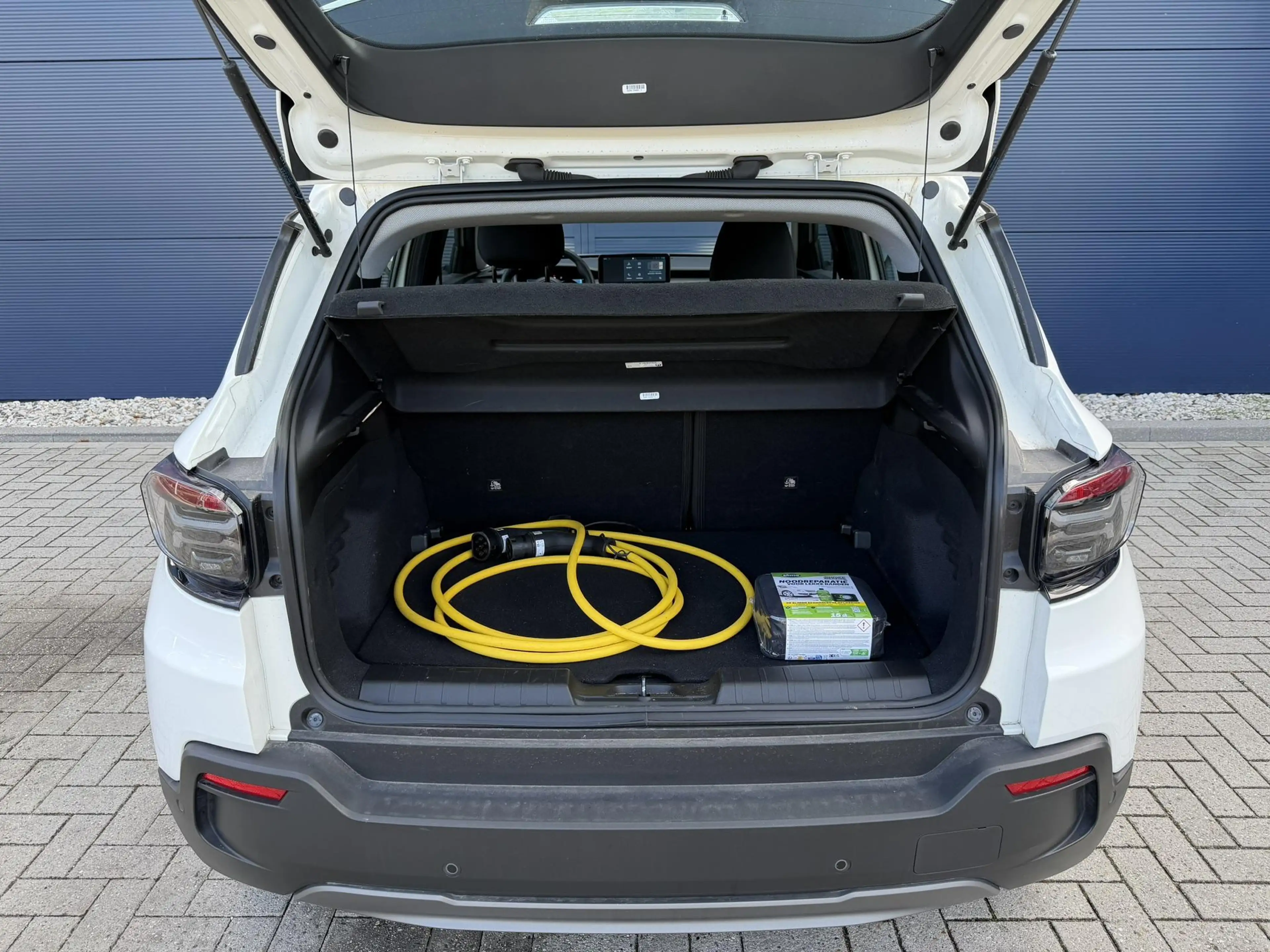 Jeep Avenger Longitude 54 kWh SOH 97,3% | Apple Carplay/Androi — photo 6