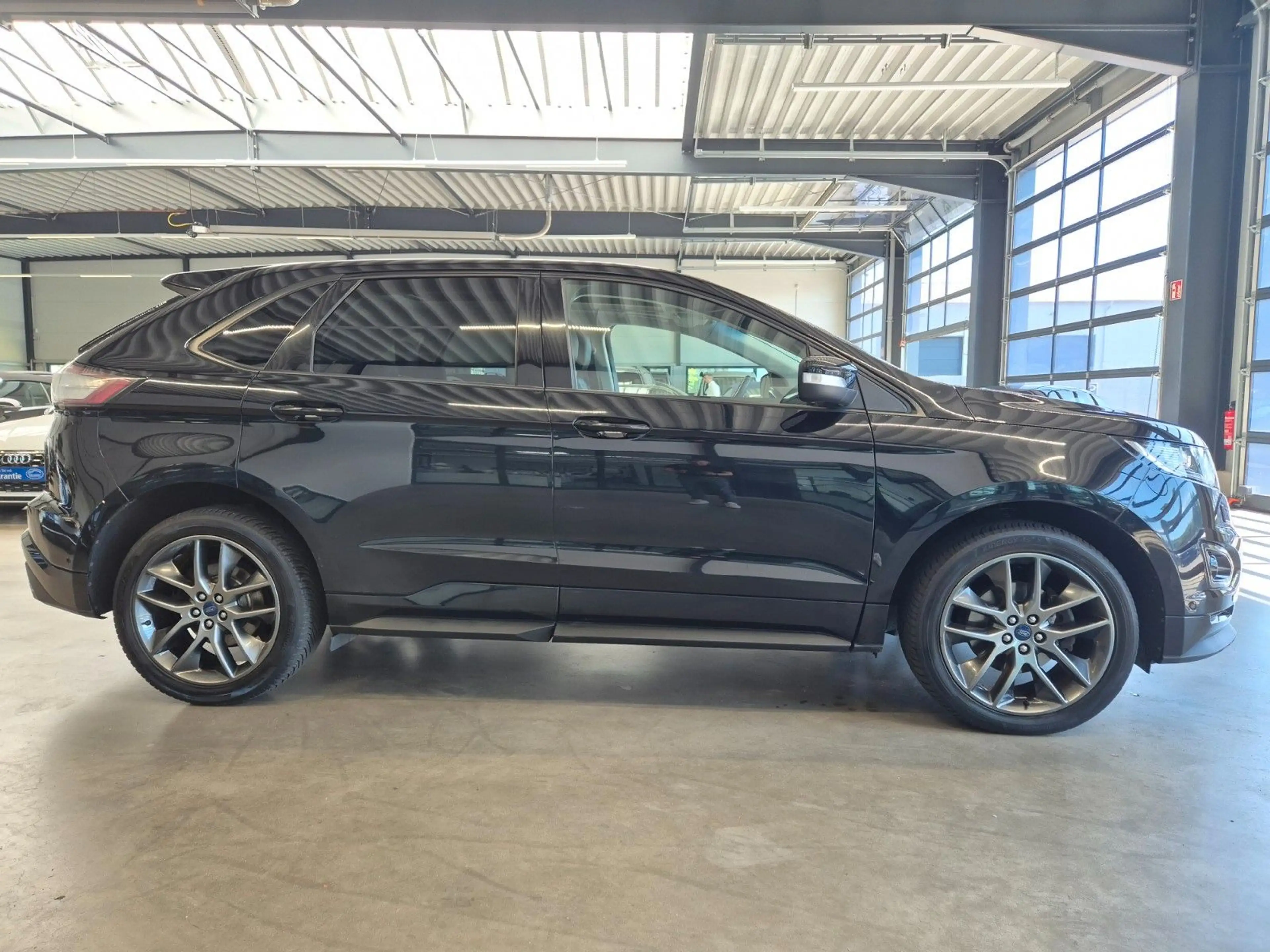 Ford Edge EDGE SPORT 4x4 NAVI LED SITZ+STANDHZ PANO 1HAND — photo 4