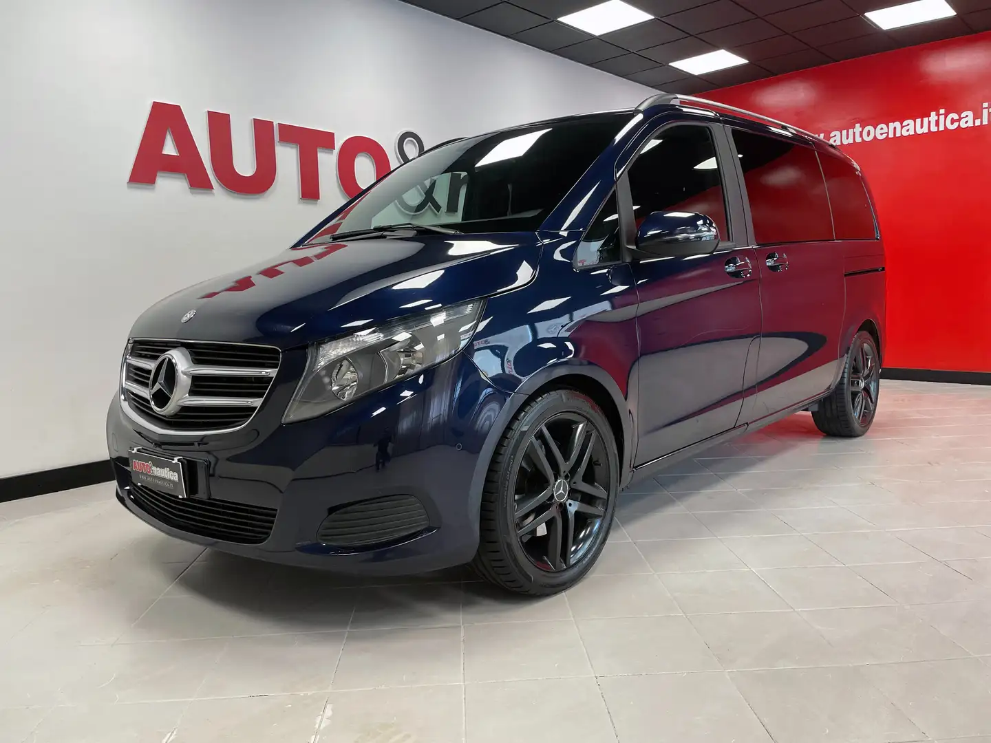 Mercedes-Benz V 220 CDI KOMPAKT BLUETEC EDITION Bleu - 1
