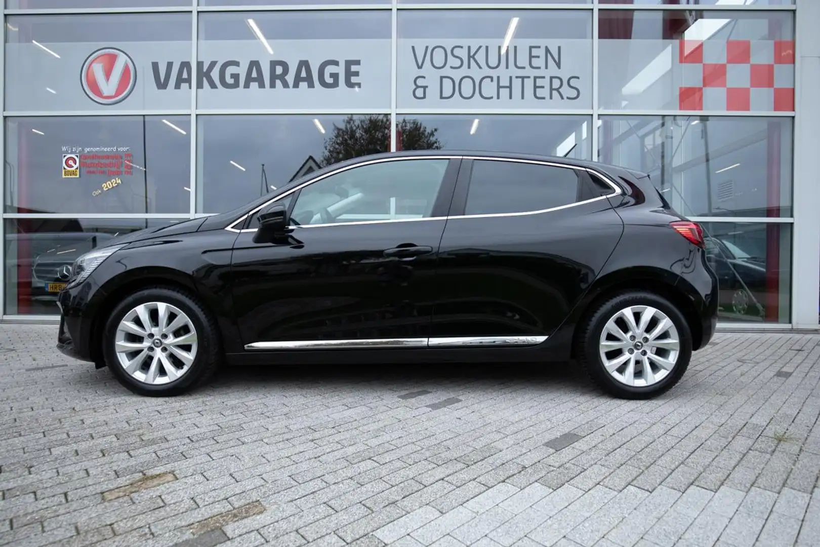 Renault Clio 1.0 TCe Intens Schwarz - 2